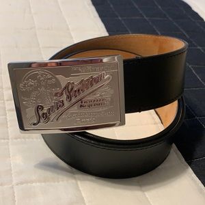Louis vuitton belt size 36 like new